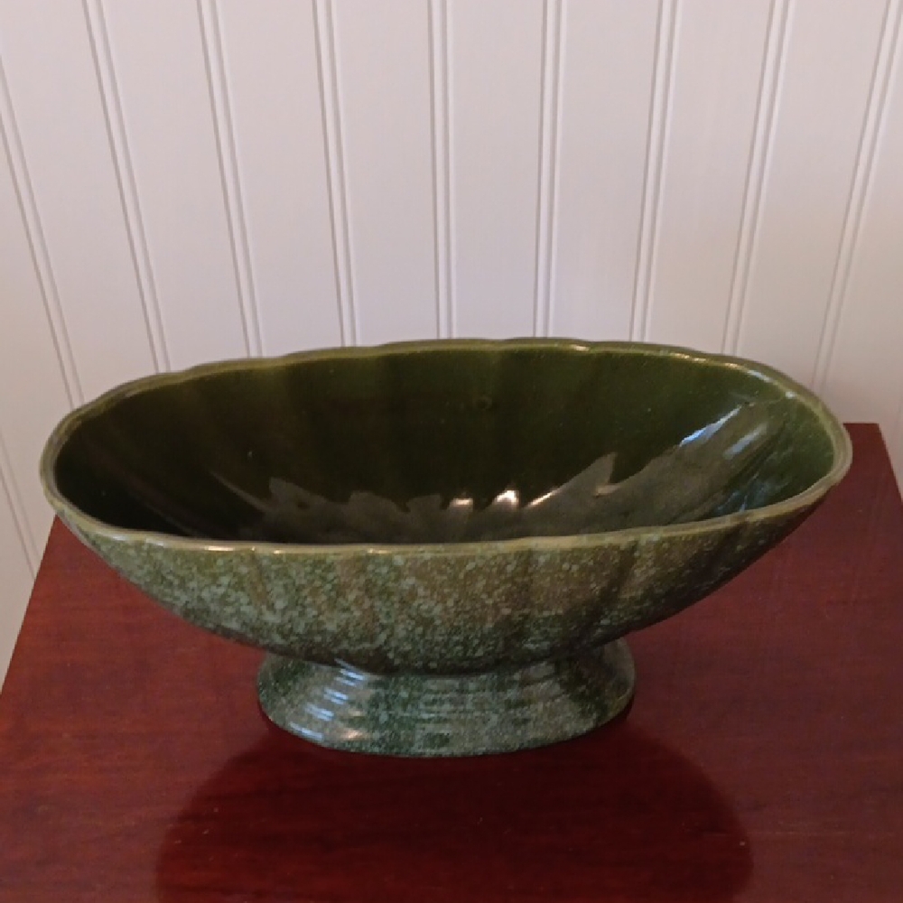 Vintage BRUSH 918 speckled planter